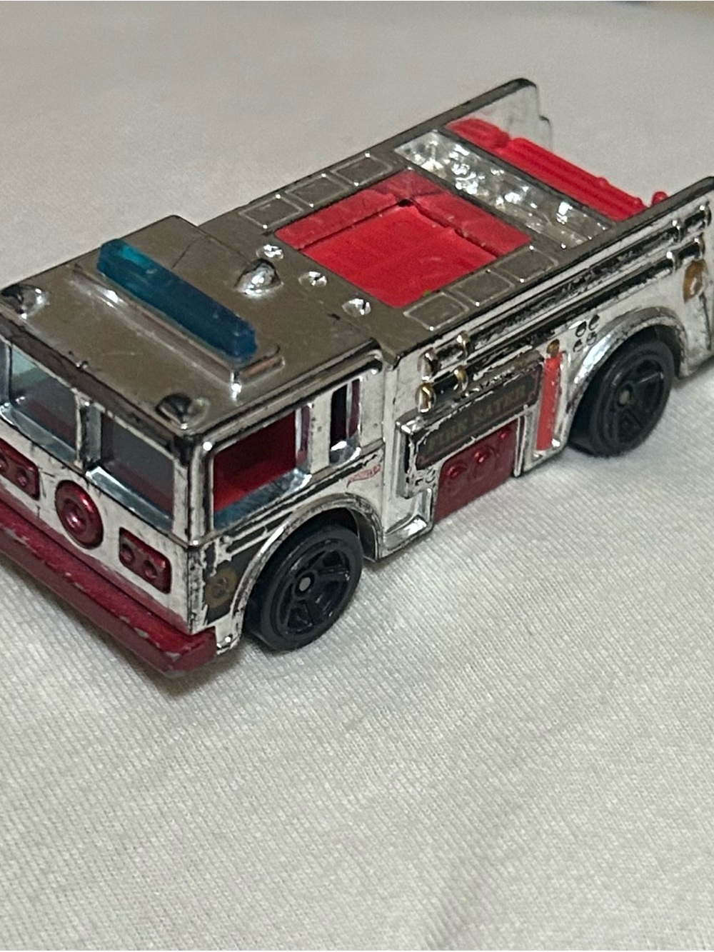 ❌SOLD❌Hot Wheels Fire Eater Chrome Silver Fire Engine No 7 Truck Diecast